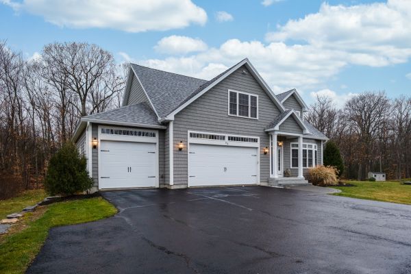 Cost of Driveway Tarring in Englewood